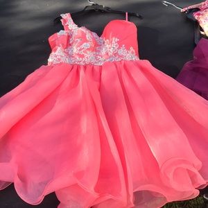 One shouldered formal homecoming dress